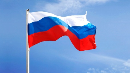 Спикер кубанского парламента Юрий Бурлачко: «Флаг России озаряет наш путь к развитию и будущим победам»