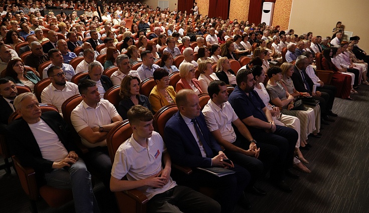 Отчёт перед городом: председатель кубанского парламента Юрий Бурлачко назвал главные достижения депутатов в непростой пятилетке