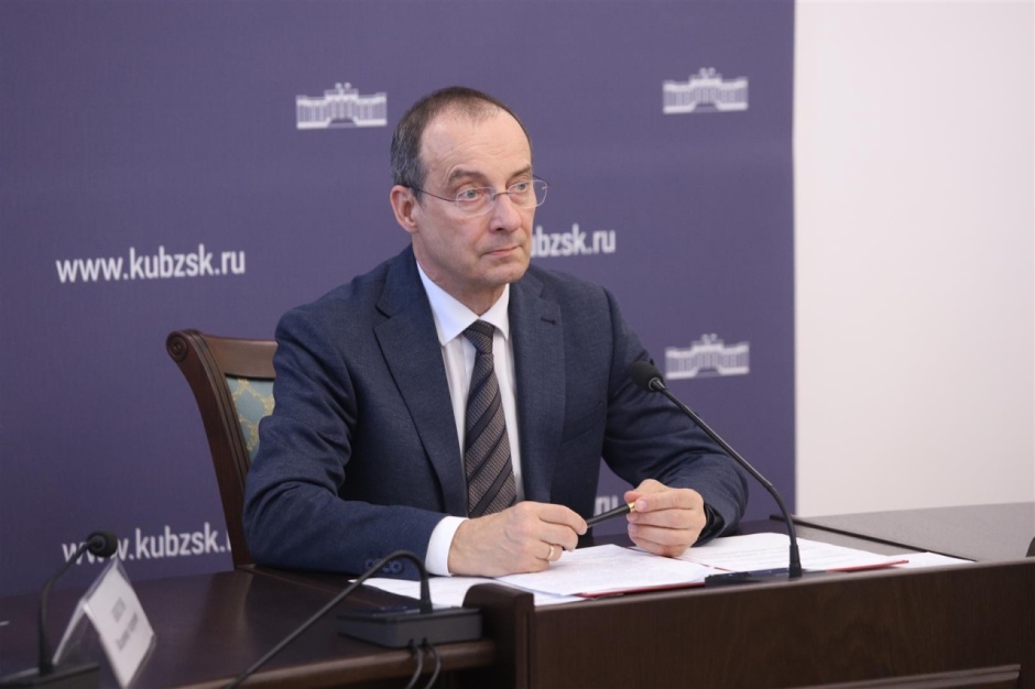 Спикер кубанского парламента Юрий Бурлачко: ограничение вейпов — вопрос охраны здоровья молодёжи