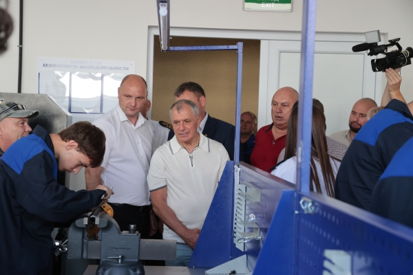Крым делает ставку на восток: модернизация, образование и курс на инвестиции
