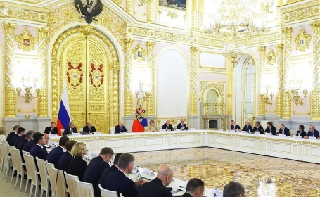Ставка на суверенитет: Путин обозначил приоритеты структурных изменений в экономике