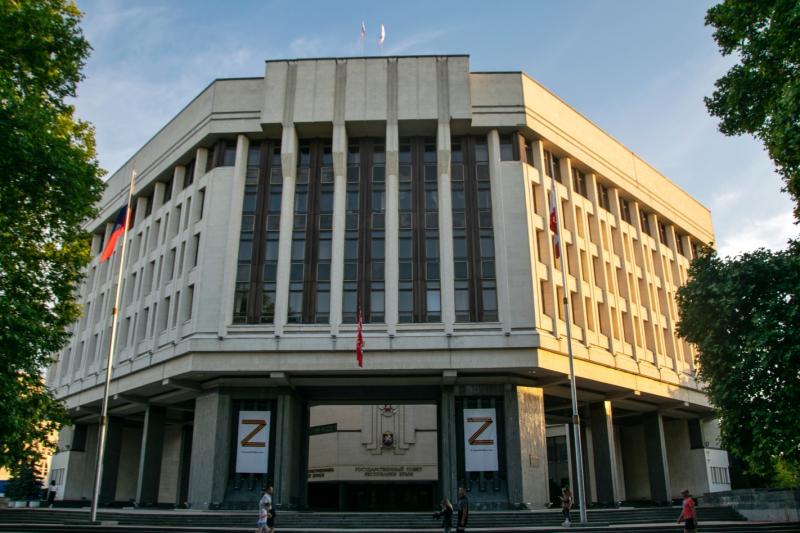 В Госсовете Крыма считают, что откровения Залужного пишутся не им, а куда более авторитетными покровителями
