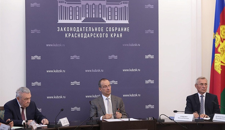 Глава кубанского парламента Юрий Бурлачко: «Мы переложили указ Президента в законодательные нормы»