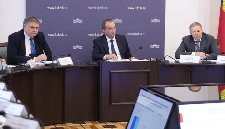 Стабильность и новые вызовы: Юрий Бурлачко подвёл итоги совещания по налоговым доходам Краснодарского края