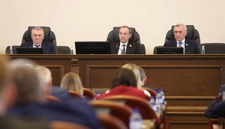 В кубанском парламенте утвердили итоги реализации краевых госпрограмм в 2025 году