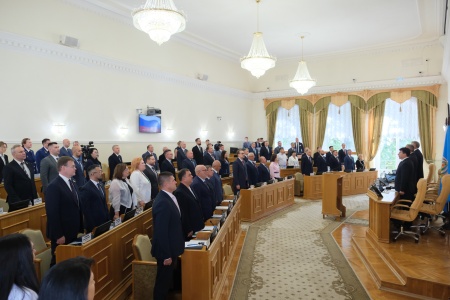 Игорь Мартынов вновь возглавил Думу Астраханской области