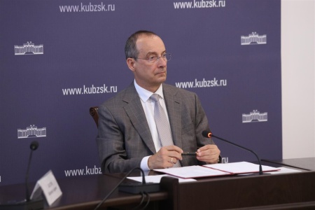 Глава кубанского парламента Юрий Бурлачко: «Мы переложили указ Президента в законодательные нормы»