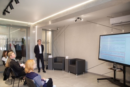 В Госсовете Крыма обсудили новые механизмы соцподдержки самозанятых: старт эксперимента в 2023 году