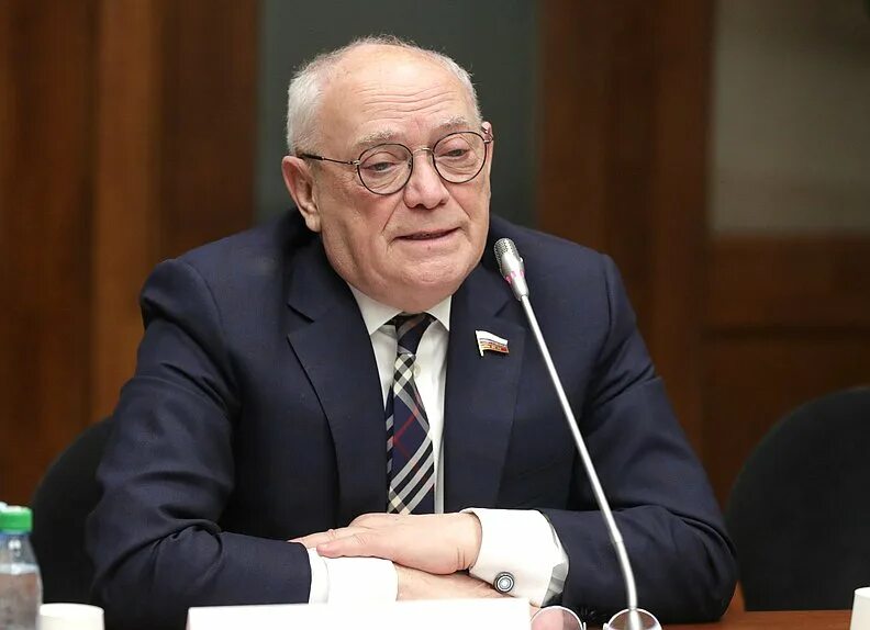 Спикер парламента Дагестана Заур Аскендеров отмечен благодарственным письмом Комитета Госдумы