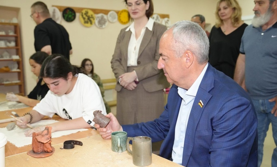 Депутаты Парламента Северной Осетии оценили масштабный проект «Щит Отечества», охватывающий 9 тысяч школьников