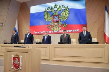 Крымский парламент подвёл итоги выборов и отметил героизм предков